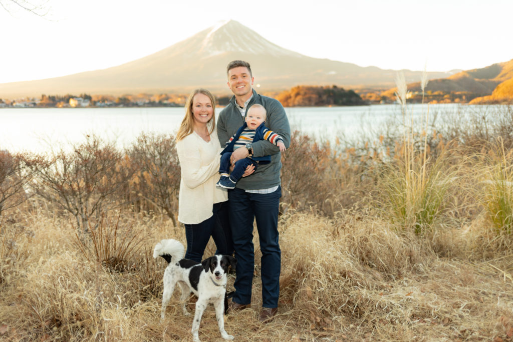 Fuji Family Photo Session, Yokota Fuji Family Photos, Fuji Sessions, Fuji Photos, Photographer offering Fuji Photo Sessions